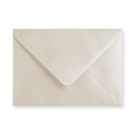 Oesterkleurige envelop - Punt Flap 114x162 mm (C6)